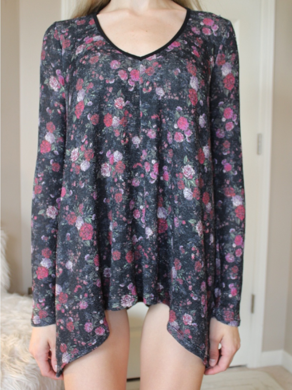 Mason + Mackenzie Hacci Knit High-Low Long Sleeve Blouse Dark Gray + Pinks | S
